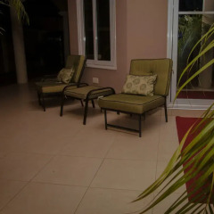 Отель Appiah's Royal Suites балкон