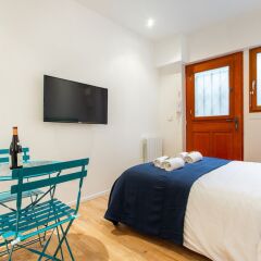 Отель Cosy flat Eiffel tower Франция, Париж - отзывы, цены и фото номеров - забронировать отель Cosy flat Eiffel tower онлайн комната для гостей