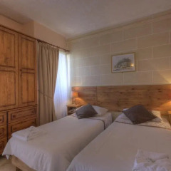 Отель Green Grove Guest House комната для гостей фото 4