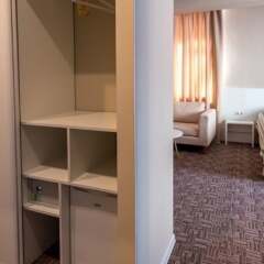 Light Hotel & Hub сейф в номере