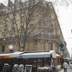 Отель Hôtel De Nice городской автобус