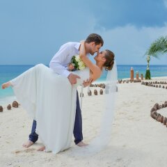 Отель Malahini Kuda Bandos Resort