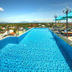 Отель Uptown Hoi An Hotel Вьетнам, Хойан - отзывы, цены и фото номеров - забронировать отель Uptown Hoi An Hotel онлайн бассейн