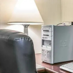Отель Clarion Inn & Suites Northwest фото 3