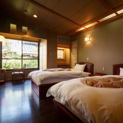 Отель Yufuin Ryokan Baien Хидзи сейф в номере