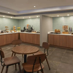 Отель Fairfield by Marriott Montreal Downtown Канада, Монреаль - отзывы, цены и фото номеров - забронировать отель Fairfield by Marriott Montreal Downtown онлайн питание фото 2