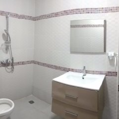 Residence M&N Bounoumin in Abidjan, Cote d'Ivoire from 56$, photos, reviews - zenhotels.com bathroom photo 2