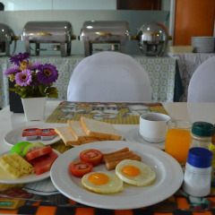 Amnauysuk Hotel питание