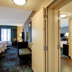 Отель Hampton Inn by Hilton Toronto Airport Corporate Centre Канада, Торонто - отзывы, цены и фото номеров - забронировать отель Hampton Inn by Hilton Toronto Airport Corporate Centre онлайн комната для гостей