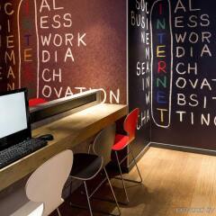 Отель ibis Brussels City Centre интерьер отеля
