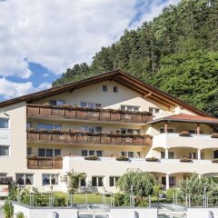Saldur Small Active Hotel Злудерно парковка