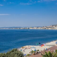 Отель Au Beau Rivage AP2049 by Riviera Holiday Homes Франция, Ницца - отзывы, цены и фото номеров - забронировать отель Au Beau Rivage AP2049 by Riviera Holiday Homes онлайн пляж фото 2