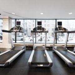 Гостиница DoubleTree by Hilton Novosibirsk в Новосибирске - забронировать гостиницу DoubleTree by Hilton Novosibirsk, цены и фото номеров Новосибирск фитнесс-зал фото 4