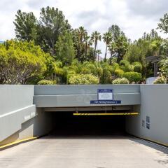 Отель Hilton Universal City Лос-Анджелес парковка