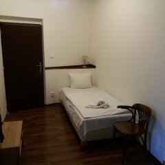 Hotel Koruna сейф в номере