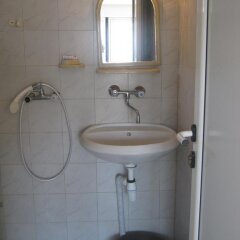 Отель Eli Guest House Болгария, Балчик - отзывы, цены и фото номеров - забронировать отель Eli Guest House онлайн ванная