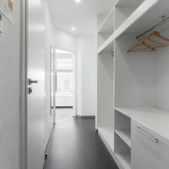Orange Hotel сейф в номере