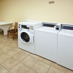 Отель Candlewood Suites Lafayette парковка