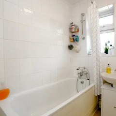 Отель Close To Highbury And Islington 1 Bedroom Flat ванная