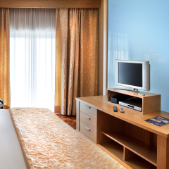Отель SH Valencia Palace комната для гостей