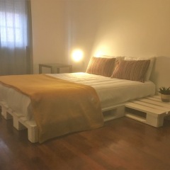Апартаменты Best House 25 - Charming Apartment Great Location комната для гостей фото 5