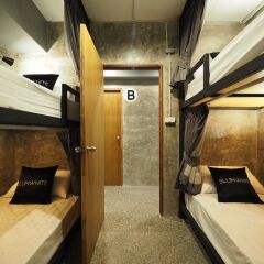 Slumwhite Hostel Бангкок сауна
