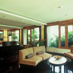 Отель Gardengrove Suites Бангкок гостиничный бар