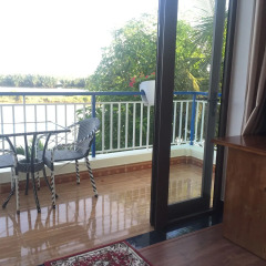 Отель Tra Que Riverside Homestay балкон