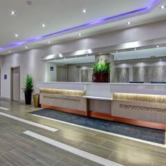 Отель Best Western Plus Toronto North York Hotel & Suites Канада, Торонто - отзывы, цены и фото номеров - забронировать отель Best Western Plus Toronto North York Hotel & Suites онлайн интерьер отеля фото 2