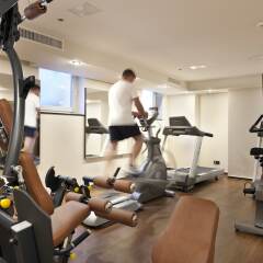 Flemings Hotel Frankfurt Main-Riverside фитнесс-зал фото 3