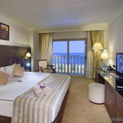 Crowne Plaza Hotel Antalya Турция, Анталья - 10 отзывов об отеле, цены и фото номеров - забронировать отель Crowne Plaza Hotel Antalya онлайн комната для гостей фото 2