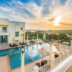Отель Krabi Front Bay Resort бассейн