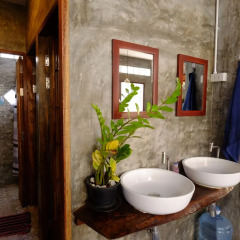 Отель Sweet Life Community Guesthouse Старая часть Ланты ванная