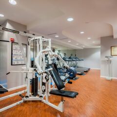 Отель Crowne Plaza Los Angeles-Commerce Casino фитнесс-зал фото 3