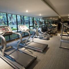 Отель Locals Sukhumvit ThongLor Vtara 36 Бангкок фитнесс-зал фото 3