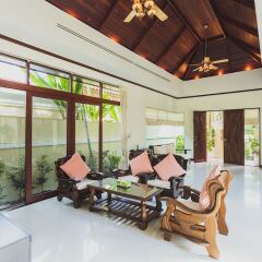 Отель Villa in Bangtao in Les Palmares Villa 8 интерьер отеля