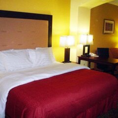 Отель La Quinta Inn & Suites Vicksburg удобства в номере фото 2