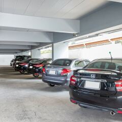 Отель Living Naraa Place Бангкок парковка