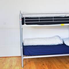 Hostel One Camden сейф в номере