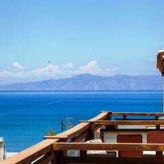 Отель Villa Di Mare Seaside Suites балкон