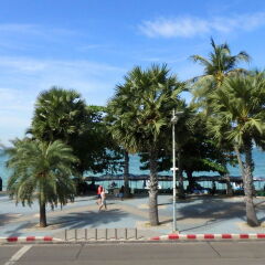 Отель The Beach Front Resort Pattaya фото 5