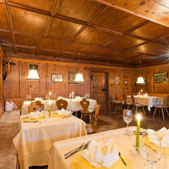 Hotel Lambrechtshof Аппиано-сулла-Страда-дель-Вино питание фото 3
