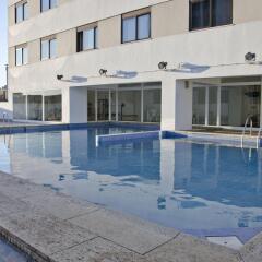 Hotel VIP Executive Zurique бассейн