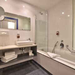 Отель db Seabank Resort and Spa ванная фото 2