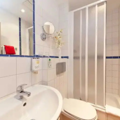 Novum Hotel Aldea Berlin Centrum ванная фото 3