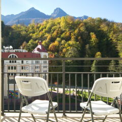 Гостиница AZIMUT Hotel FREESTYLE Rosa Khutor в Эсто-Садке - забронировать гостиницу AZIMUT Hotel FREESTYLE Rosa Khutor, цены и фото номеров Эсто-Садок балкон