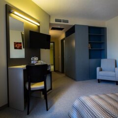 Отель Corvin Hotel Budapest - Corvin wing Венгрия, Будапешт - отзывы, цены и фото номеров - забронировать отель Corvin Hotel Budapest - Corvin wing онлайн удобства в номере фото 2
