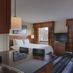 Отель Residence Inn by Marriott New York Manhattan/Times Square США, Нью-Йорк - отзывы, цены и фото номеров - забронировать отель Residence Inn by Marriott New York Manhattan/Times Square онлайн комната для гостей фото 2