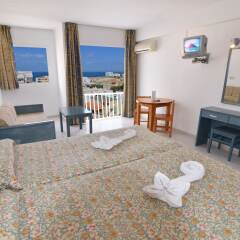 Hotel Apartamentos Central City - Adults Only комната для гостей фото 4