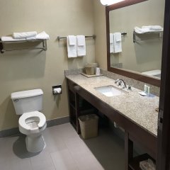 Quality Inn & Suites Terrell in Terrell, United States of America from 87$, photos, reviews - zenhotels.com bathroom photo 2